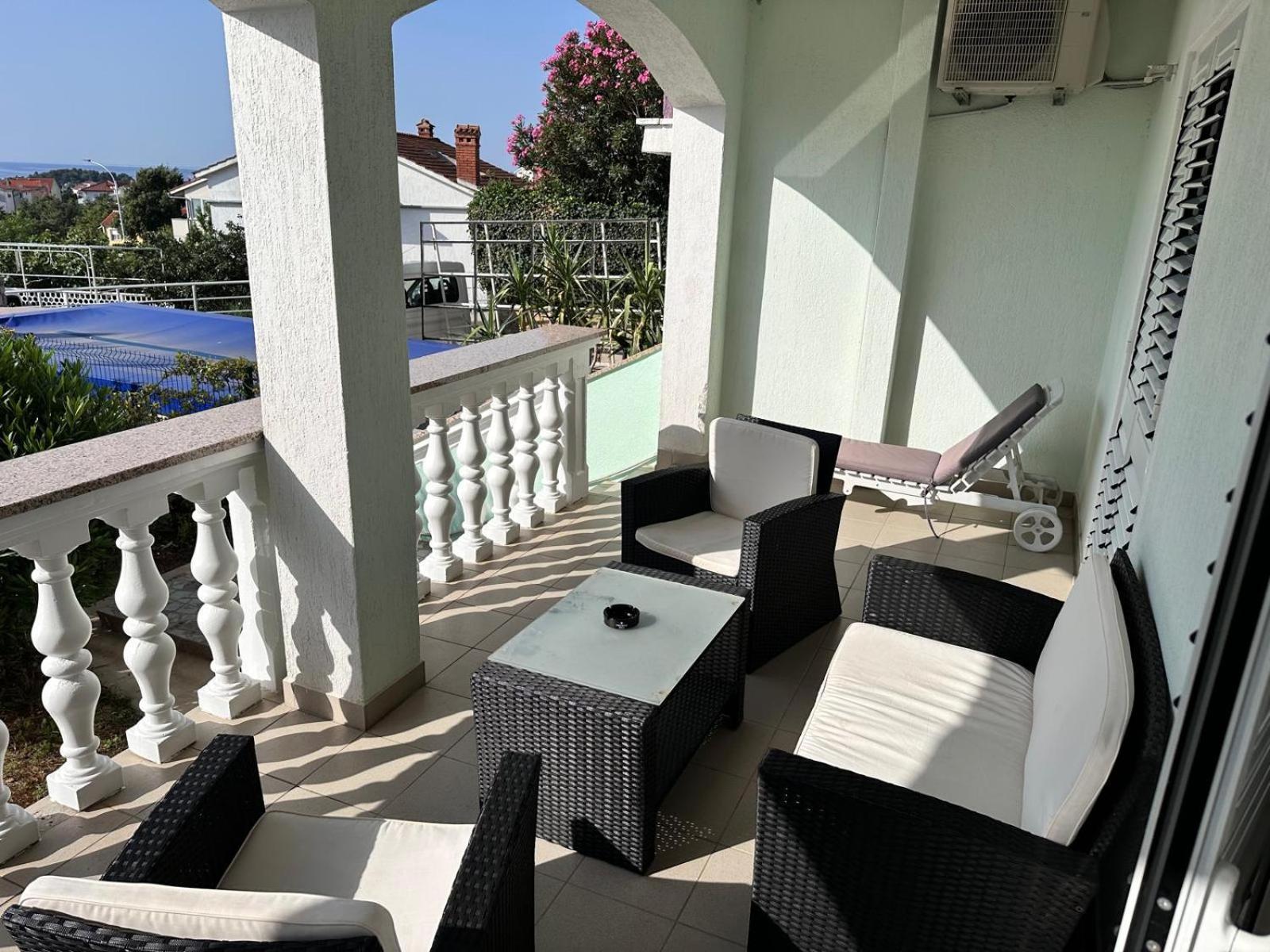 Apartmani Djurda Krk Town Exterior foto